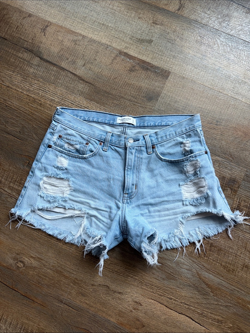Abercrombie & Fitch The Boyfriend Short- Mid Rise